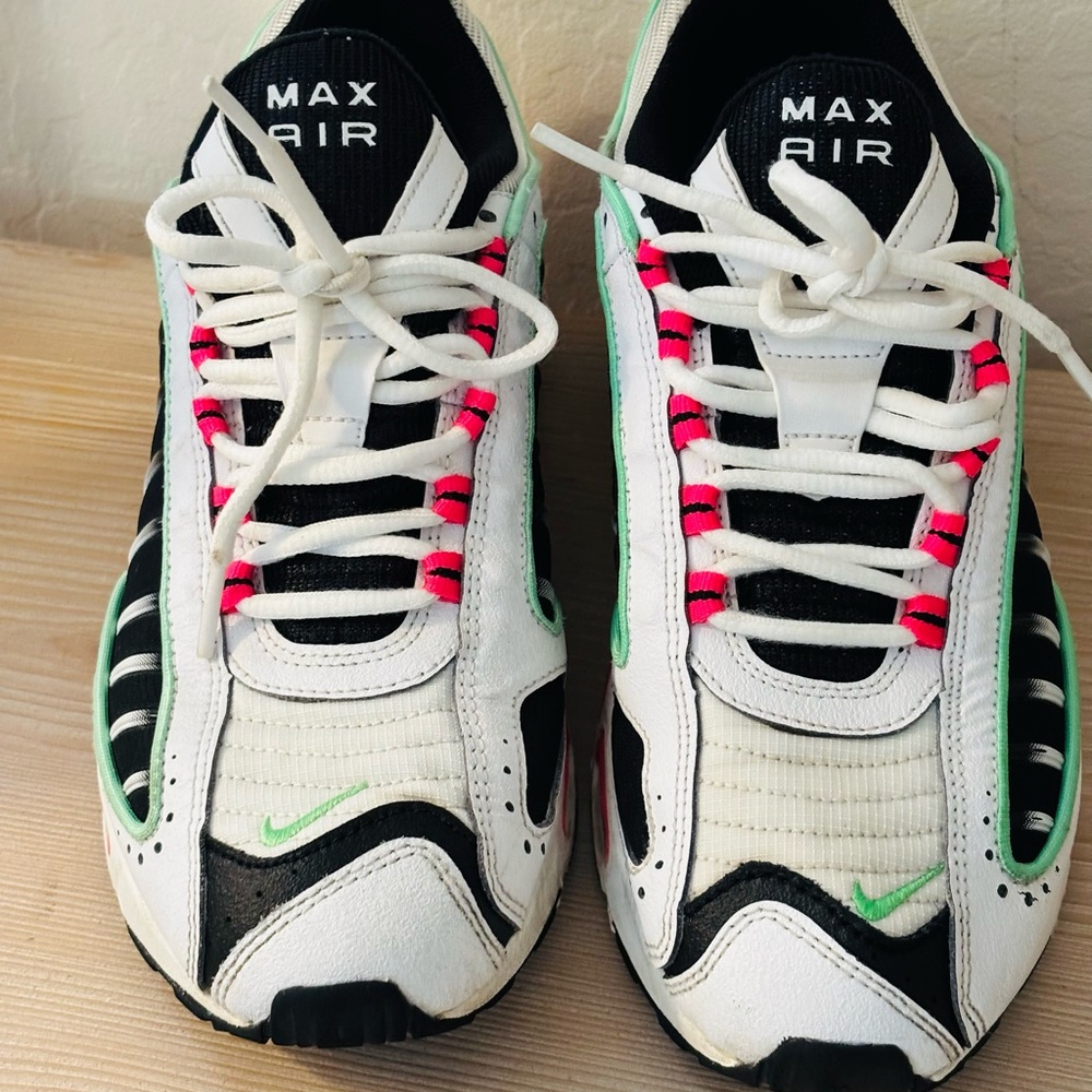 NIKE AIR MAX TAILWIND IV WOMEN "HYPER PINK" SIZE 10.5 ILLUSION GREEN RARE - Picture 6 of 10
